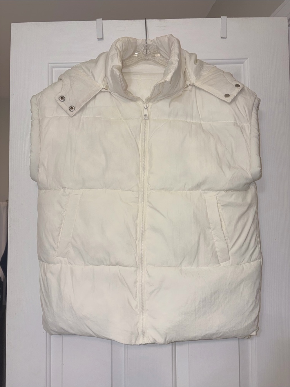 Oversized puffer vest